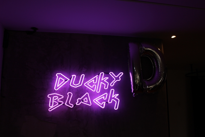 El local de Ducky Black queda en la calle 85 #19a-25 en Bogot&aacute;