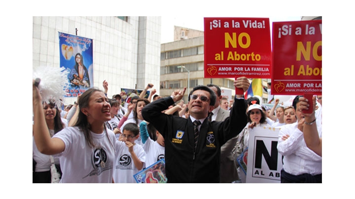 ¡No tienen voz pero sí procurador! grita una organización pro-vida frente a la procuraduría