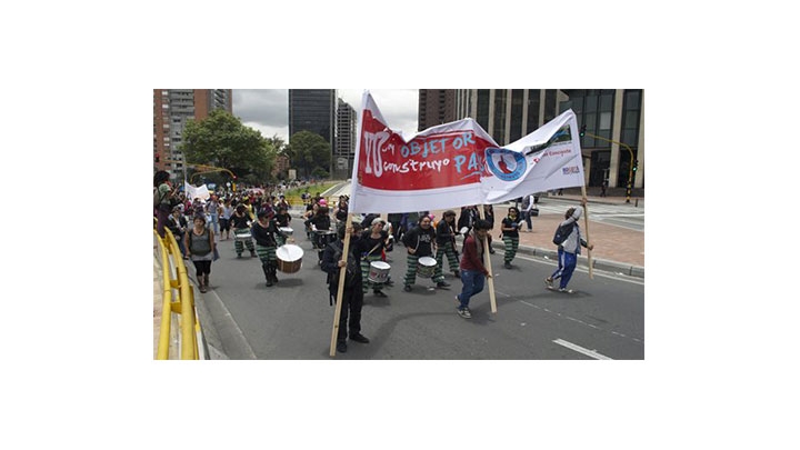 Vista de la marcha desde la carrera Séptima con calle 26.