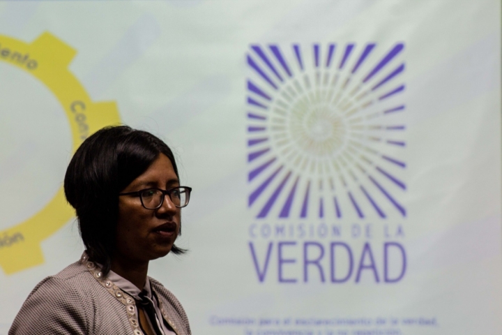 Milena Mazabel en la conferencia &lsquo;Medidas para la participaci&oacute;n de los pueblos ind&iacute;genas en el sistema integral de verdad, justicia y reparaci&oacute;n&rsquo;.