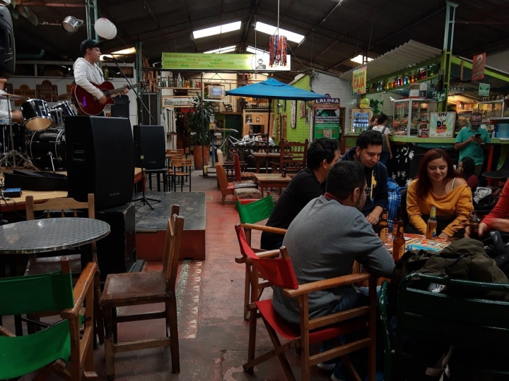 Muestra musical de “Andru” en la Expoferia de Mentes