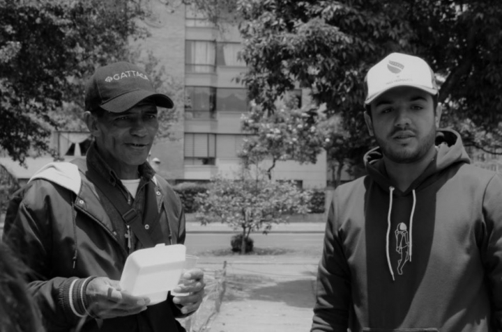 La mayor&iacute;a de venezolanos camina m&aacute;s de quinientos kil&oacute;metros para llegar a Bogot&aacute;.