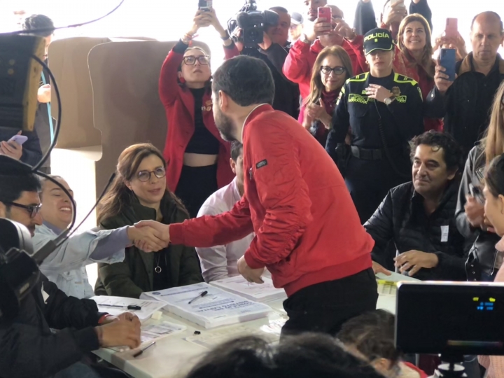 Gal&aacute;n registr&oacute; su voto por la Alcald&iacute;a de Bogot&aacute;