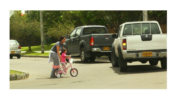 Imprudencia y falta de se&ntilde;alizaci&oacute;n ponen en riesgo la vida