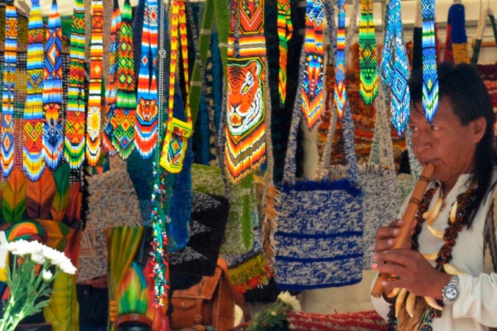 Las muestras artesanales fueron protagonistas en el Parque de los Hippies.