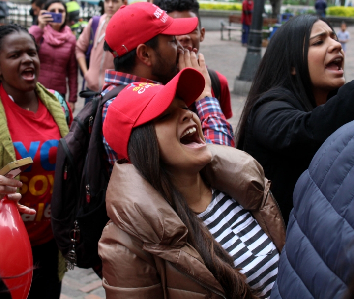 Entre aplausos y abucheos se vivió el debate presidencial