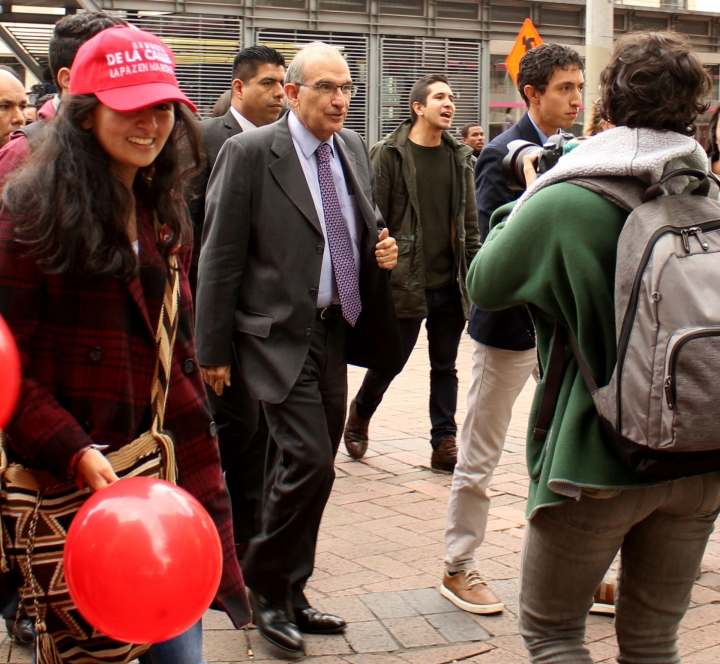 Entre aplausos y abucheos se vivió el debate presidencial