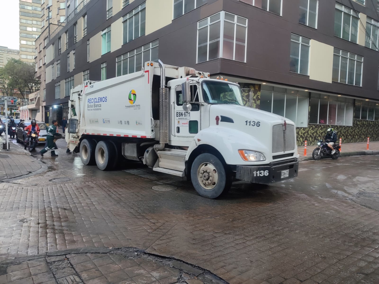 Carro de recolecci&oacute;n de residuos|||