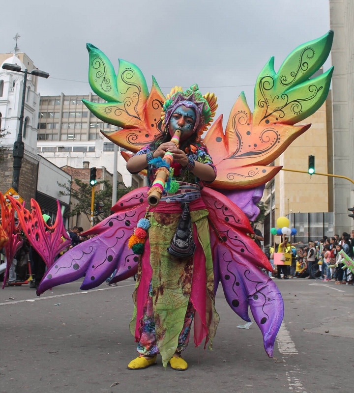 Así se vivió el desfile inaugural del FITB 2016