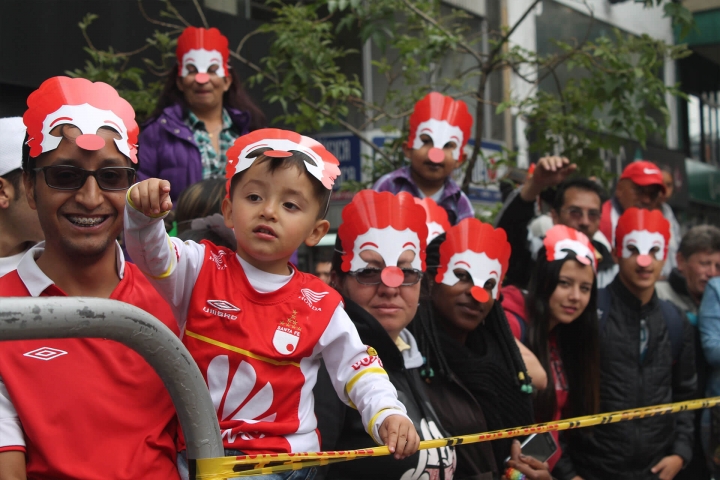 Así se vivió el desfile inaugural del FITB 2016