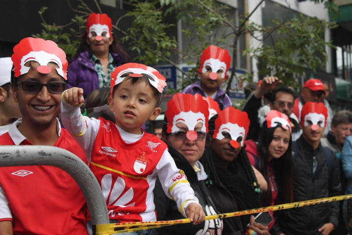 As&iacute; se vivi&oacute; el desfile inaugural del FITB 2016
