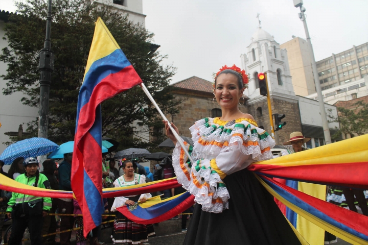 Así se vivió el desfile inaugural del FITB 2016